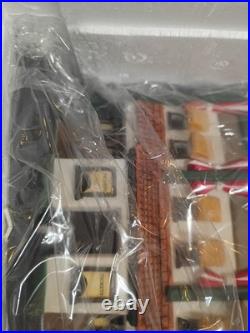 Dept 56 Wrigley Field Chicago Cubs 2001 Christmas in the City COMPLETE WITH BOX