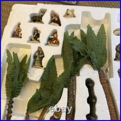 Grandeur Noel Collectors Edition 2001 Bethlehem Village Nativity Christmas