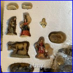 Grandeur Noel Collectors Edition 2001 Bethlehem Village Nativity Christmas