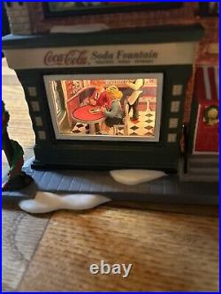 Hallmark Dept 56 Christmas In The City Cocoa Cola Soda Fountain MIB W Light