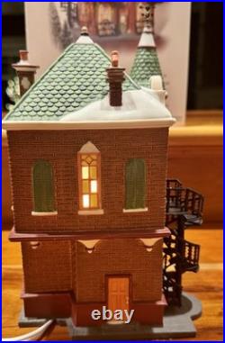 Jenny's Jennys Corner Book Shop Dept 56 Christmas in the City 58912 2000