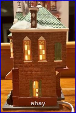 Jenny's Jennys Corner Book Shop Dept 56 Christmas in the City 58912 2000