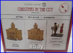 NEW IN BOX! $280 Department 56'CITY HALL' Christmas In The City 6011382