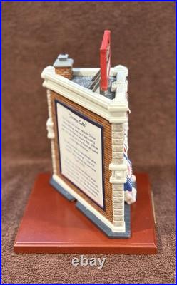 Pre Owned VTG Department 56 Chicago Cubs Christmas In The City Large Figurine