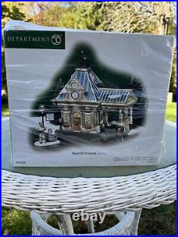 Sealed! Dept 56 CHRISTMAS IN CITY 2004 RARE Royal Oil Company (set of 2) #59220