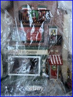 VINTAGE NOS Dept 56 Christmas in the City 2004 Coca-Cola Soda Fountain #56.59221