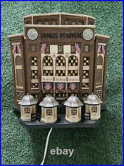 VTG 2001 Dept 56 Yankee Stadium Christmas In The City 5658923 Pre-Owned NYC